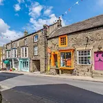 1 Bed In Harrogate Oc-88520